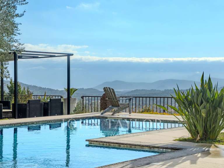 Maison Grasse - 5 chambres - 221m²