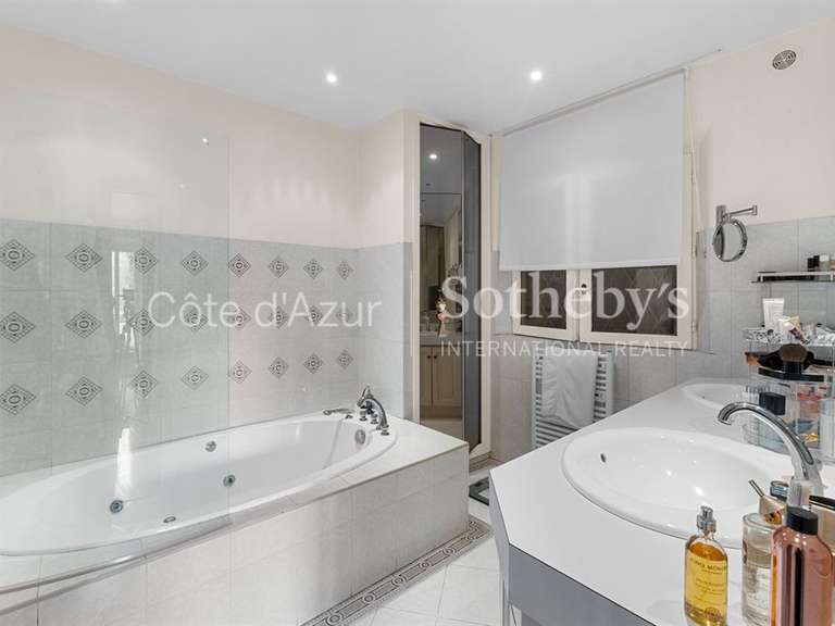 Maison Grasse - 5 chambres - 320m²