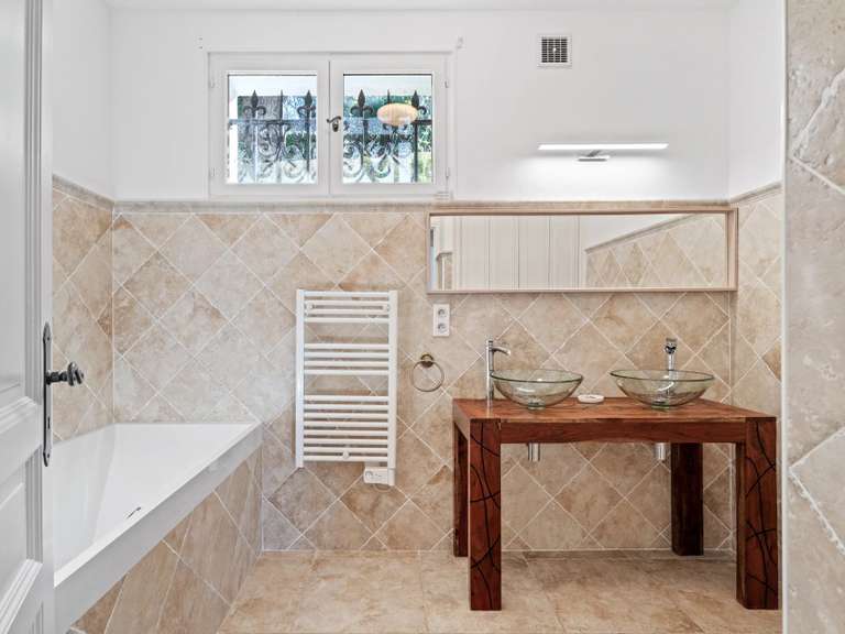 Maison Grasse - 6 chambres - 250m²