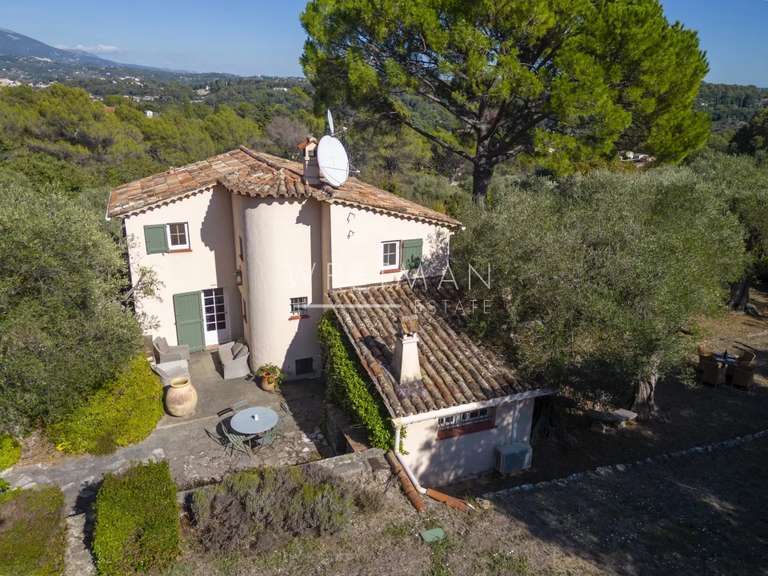 Maison Grasse - 5 chambres - 174m²