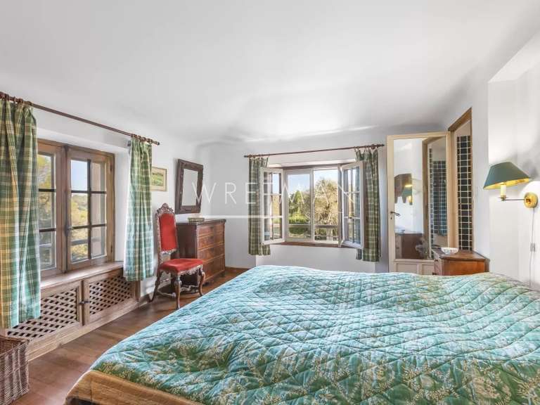 Maison Grasse - 5 chambres - 174m²