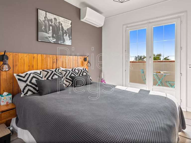 Maison Grasse - 5 chambres - 198m²