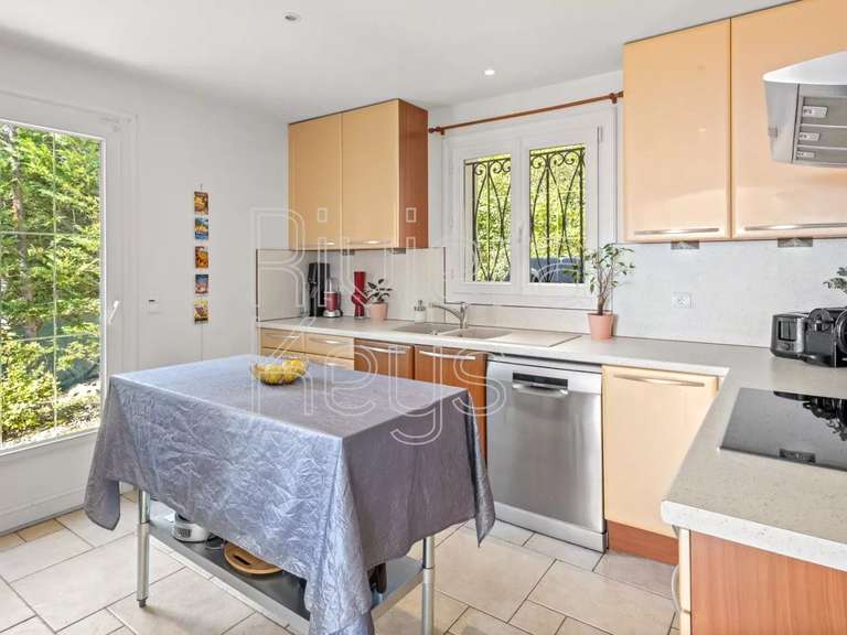 Maison Grasse - 5 chambres - 198m²