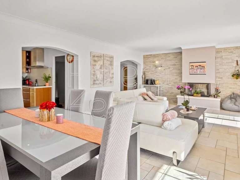 Maison Grasse - 5 chambres - 198m²