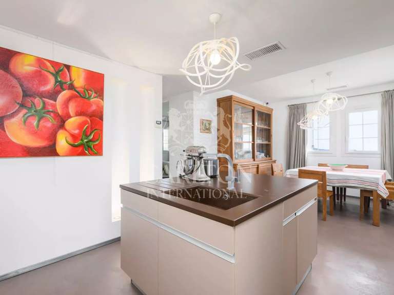 Maison Grasse - 4 chambres - 141m²