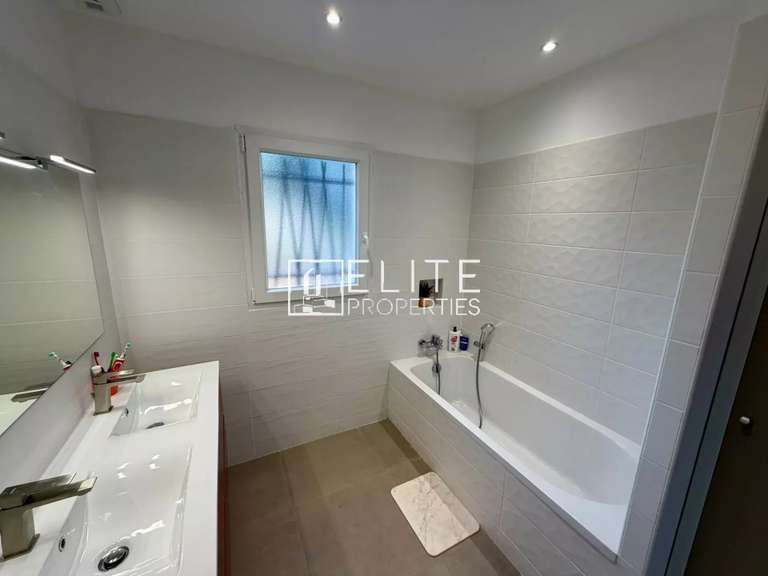 Maison Grasse - 4 chambres - 126m²