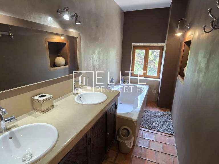 House Grasse - 5 bedrooms - 233m²