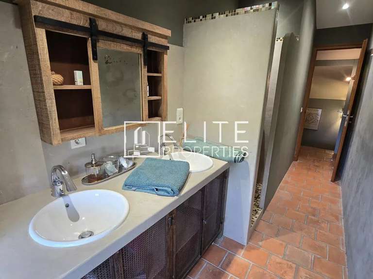 House Grasse - 5 bedrooms - 233m²