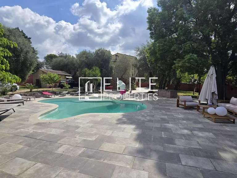 House Grasse - 5 bedrooms - 233m²