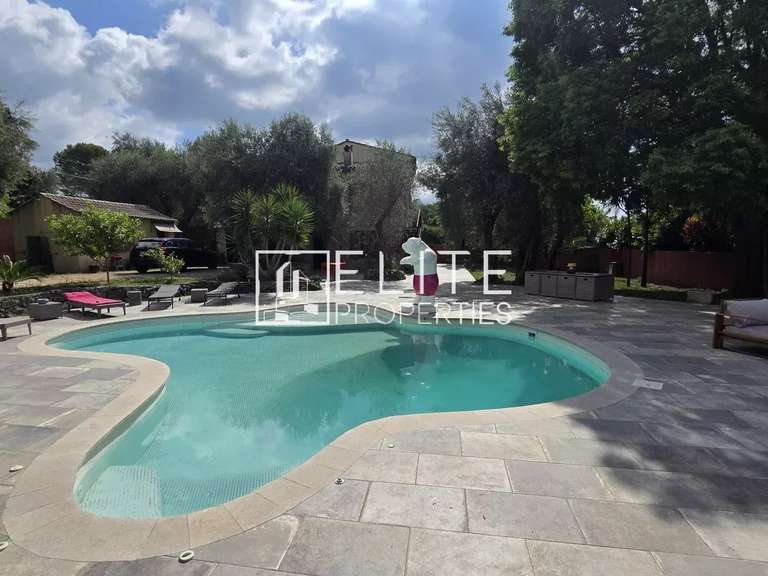 House Grasse - 5 bedrooms - 233m²