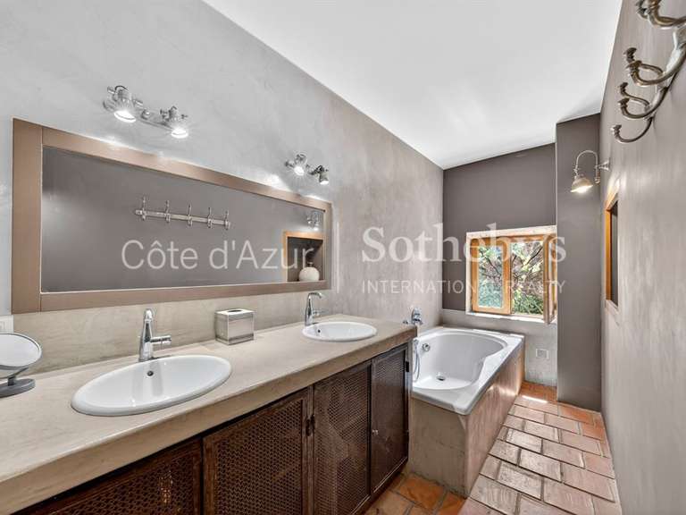 Maison Grasse - 3 chambres - 213m²