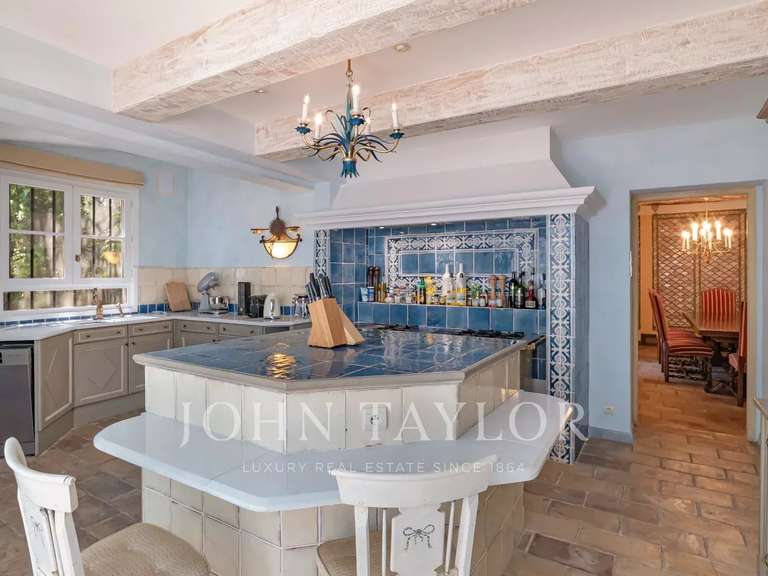 Maison Grasse - 9 chambres - 639m²