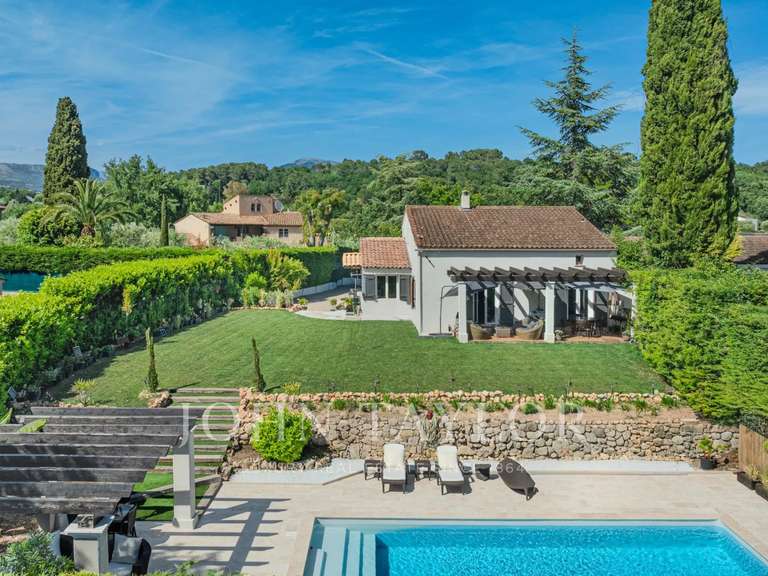House Grasse - 4 bedrooms - 137m²