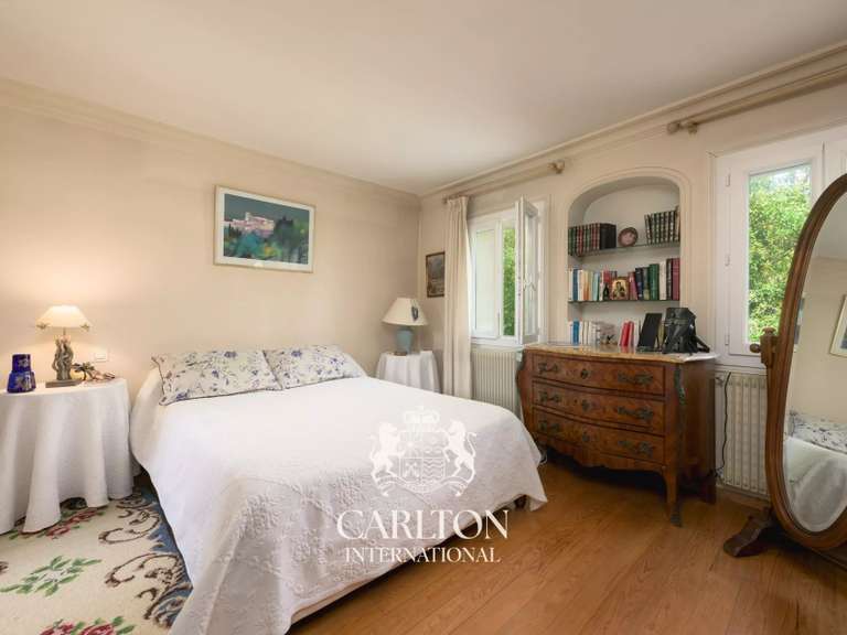Maison Grasse - 4 chambres - 279m²