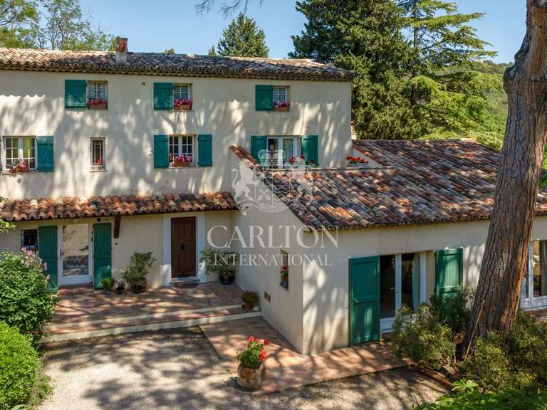 Maison Grasse - 4 chambres - 279m²