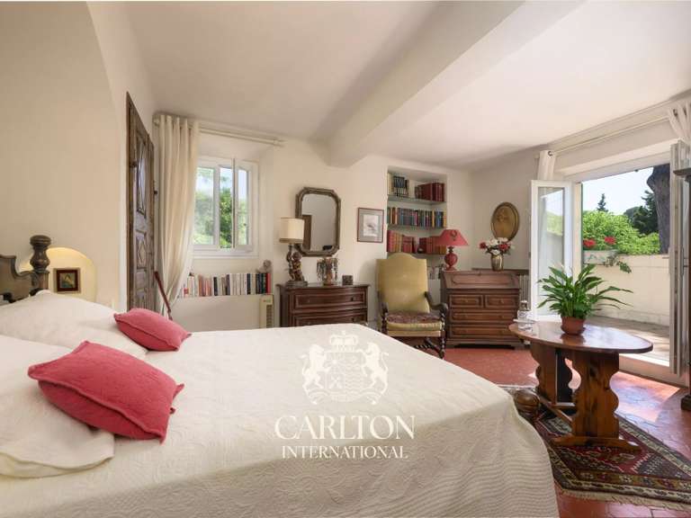 Maison Grasse - 4 chambres - 279m²