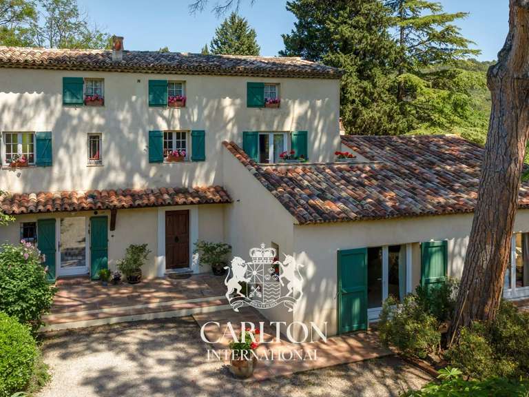 Maison Grasse - 4 chambres - 279m²