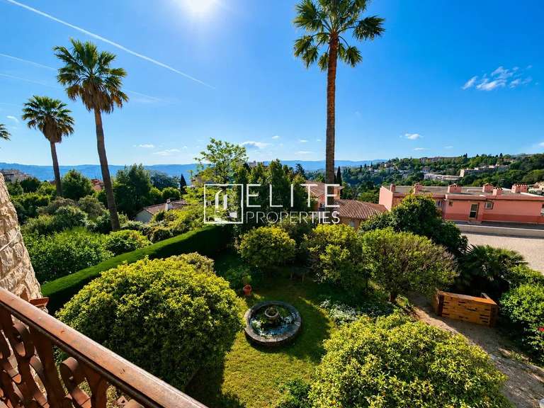 Maison Grasse - 9 chambres - 407m²