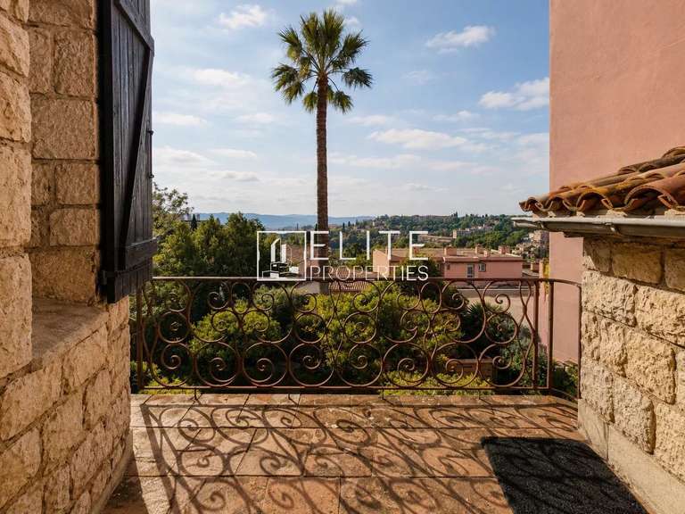 Maison Grasse - 9 chambres - 407m²