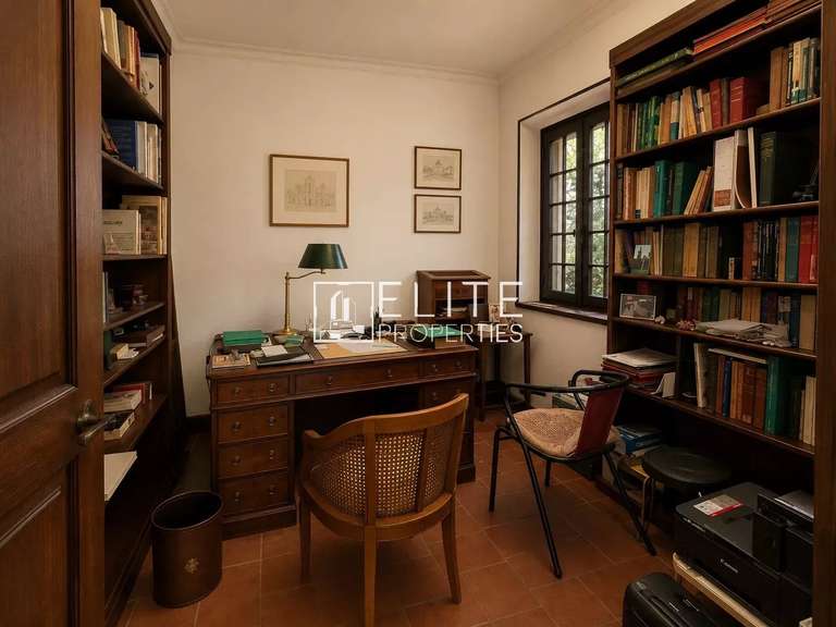 Maison Grasse - 9 chambres - 407m²