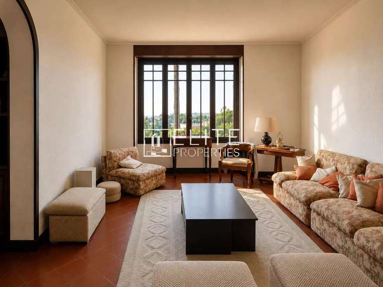 Maison Grasse - 9 chambres - 407m²