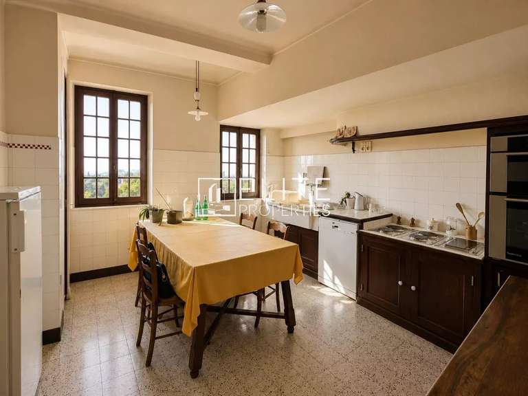 Maison Grasse - 9 chambres - 407m²