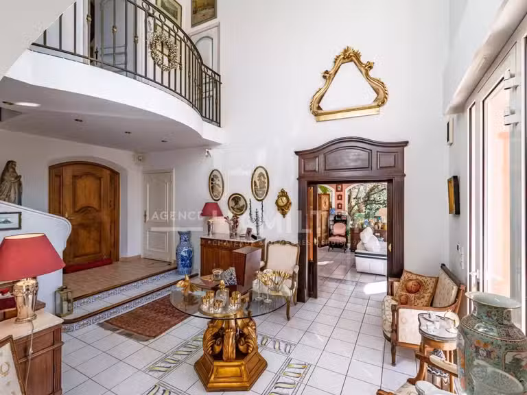 Maison Grasse - 3 chambres - 310m²