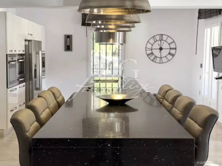 Maison Grasse - 7 chambres - 440m²