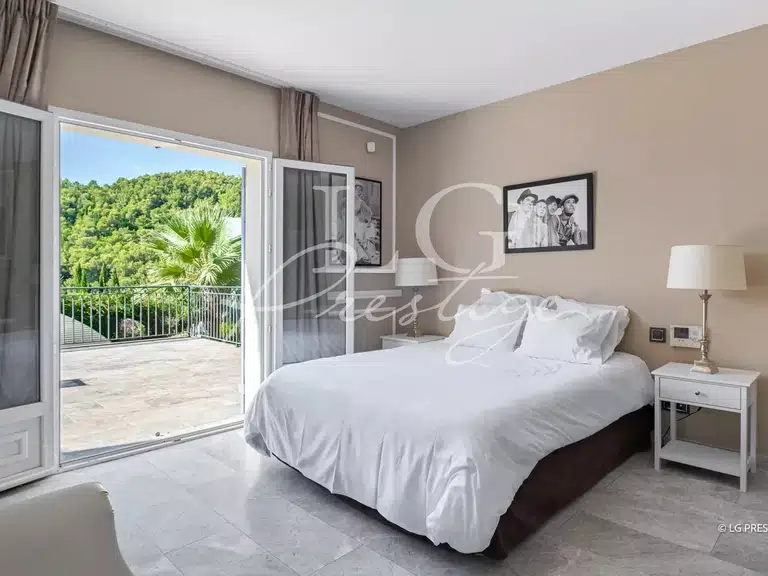 Maison Grasse - 7 chambres - 440m²