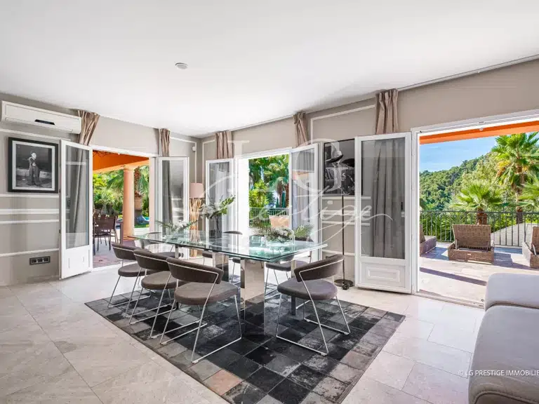 Maison Grasse - 7 chambres - 440m²