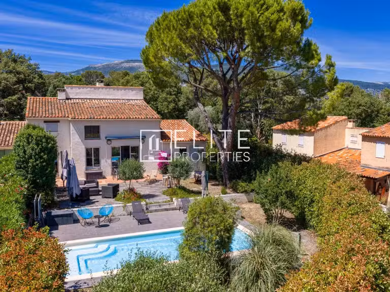 Maison Grasse - 3 chambres - 129m²