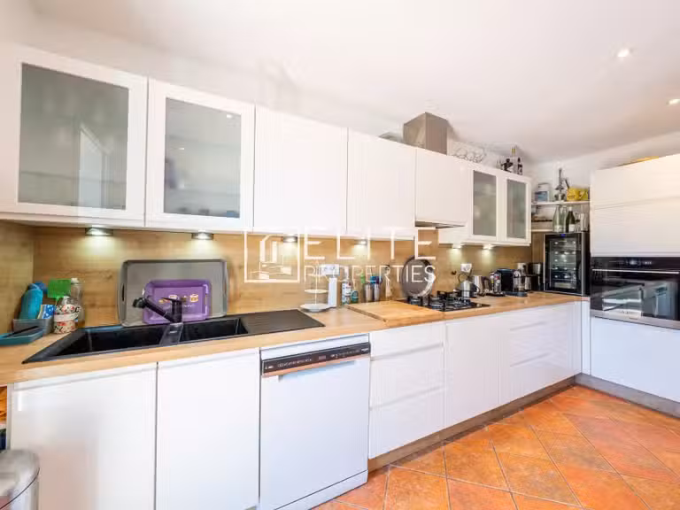 Maison Grasse - 3 chambres - 129m²