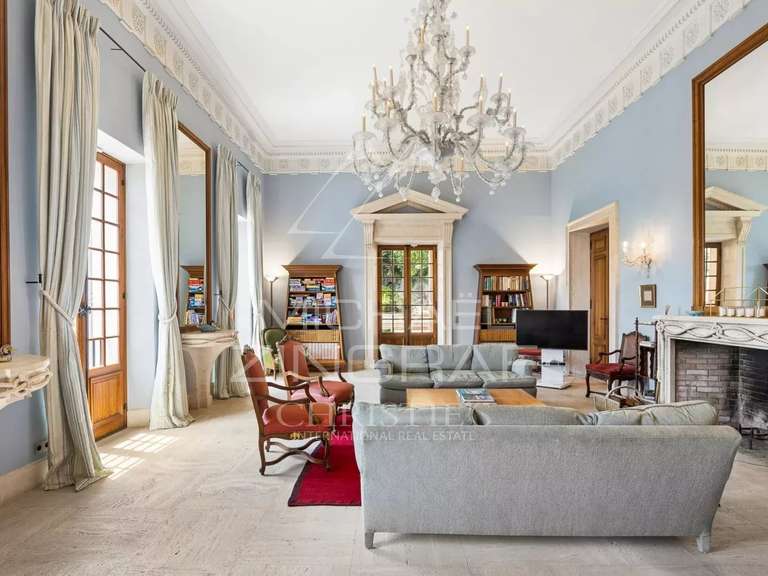 Propriété Grasse - 9 chambres - 461m²