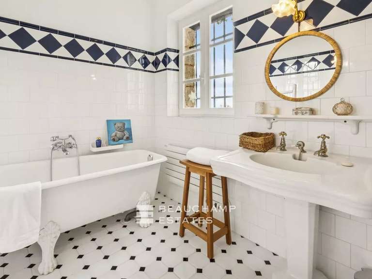 Villa with Sea view Grasse - 6 bedrooms - 274m²