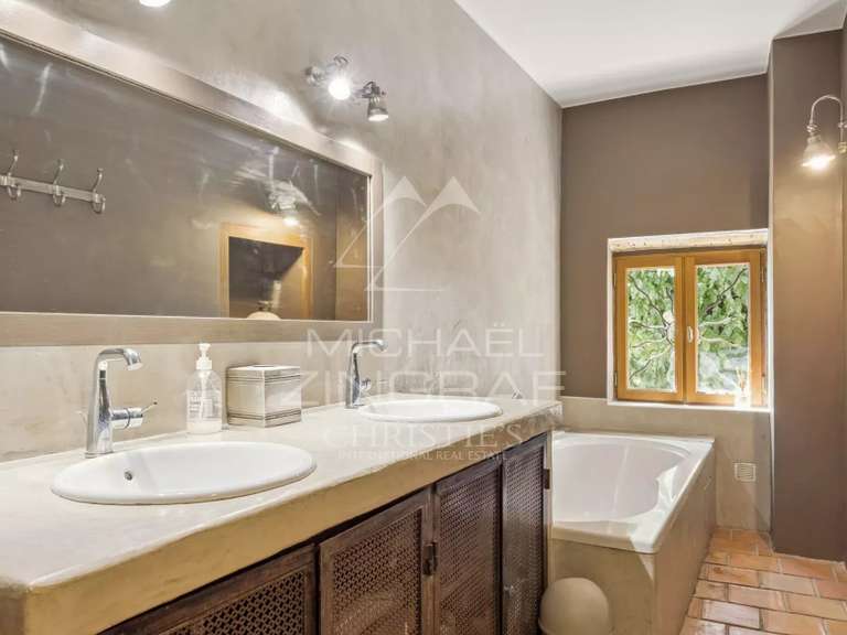 Villa Grasse - 4 bedrooms - 212m²