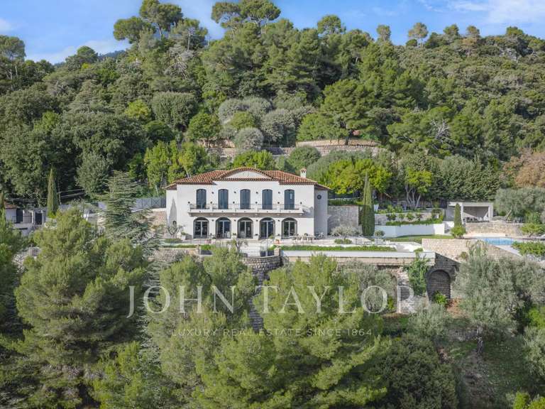 Villa Grasse - 5 bedrooms - 382m²