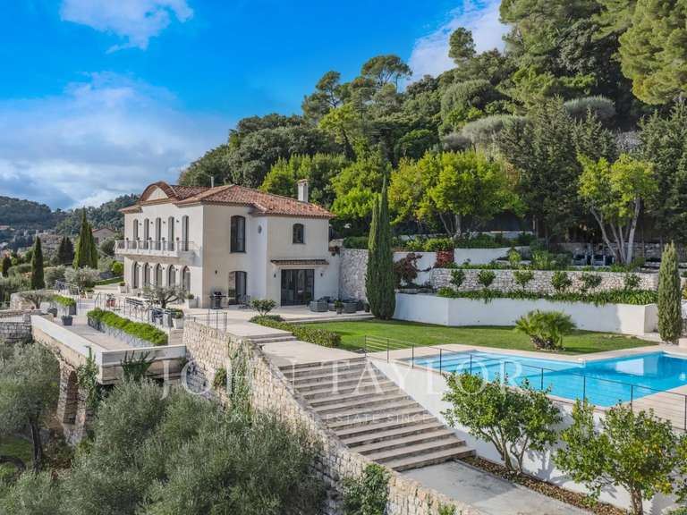 Villa Grasse - 5 bedrooms - 382m²