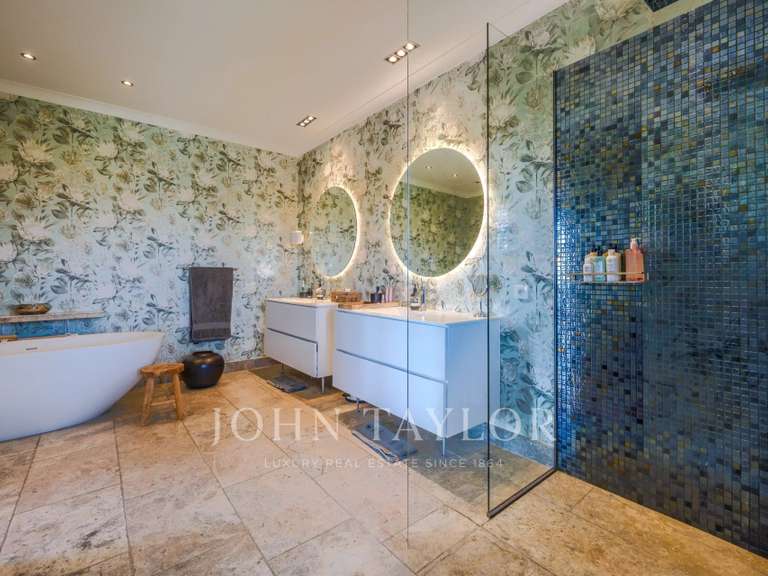 Villa Grasse - 5 bedrooms - 382m²