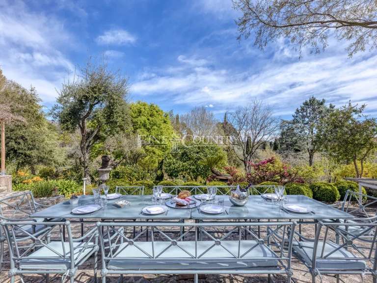 Villa Grasse - 4 bedrooms - 230m²