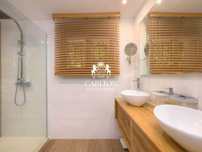 Villa Grasse - 4 bedrooms - 340m²