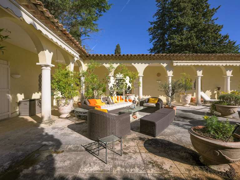Villa Grasse - 4 bedrooms - 340m²