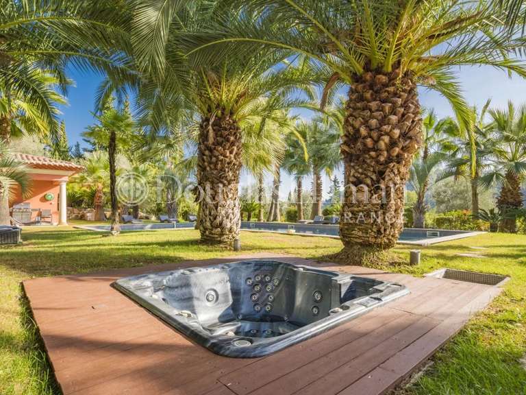 Villa Grasse - 7 chambres - 421m²