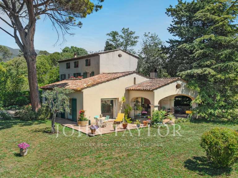 Villa Grasse - 4 chambres - 247m²