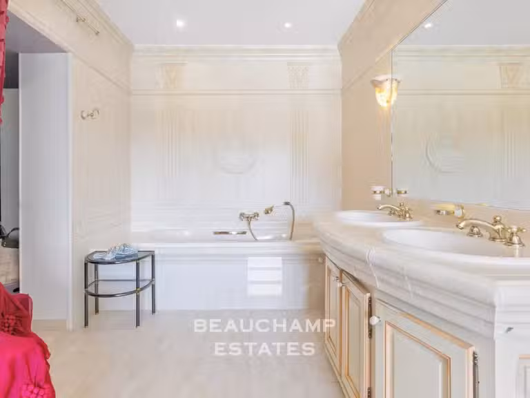 Villa Grasse - 4 chambres - 250m²