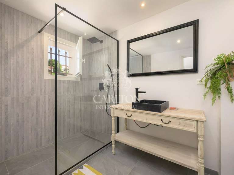 Villa Grasse - 4 bedrooms - 240m²