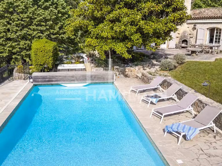 Villa Grasse - 3 chambres - 243m²