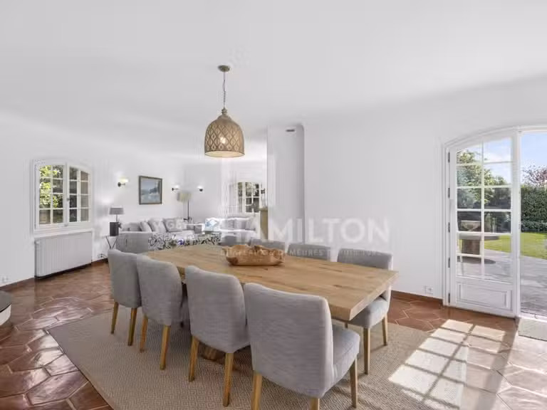 Villa Grasse - 3 chambres - 243m²