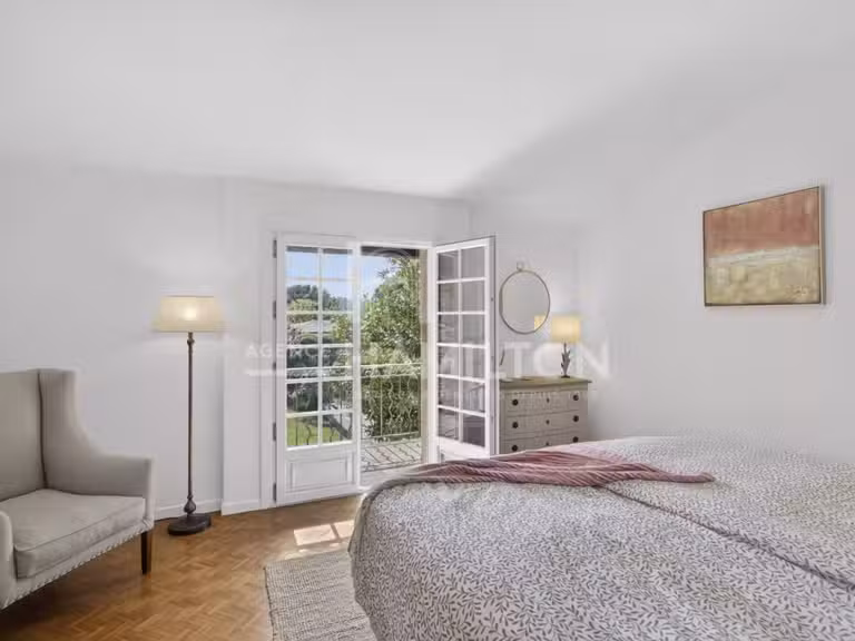 Villa Grasse - 3 chambres - 243m²