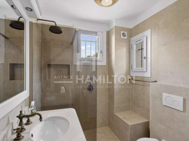 Villa Grasse - 3 chambres - 243m²