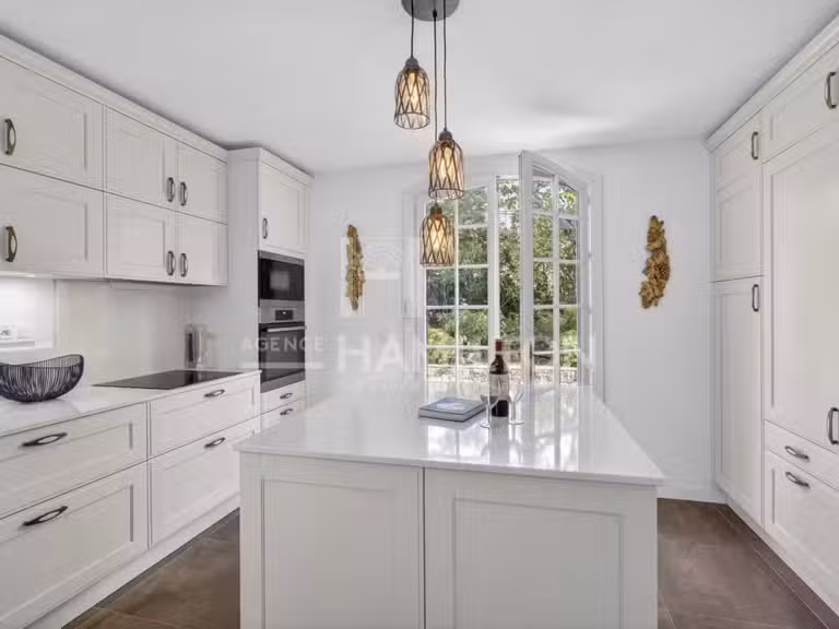 Villa Grasse - 3 chambres - 243m²
